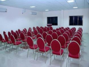 Hotel Indralok Junagadh Buitenkant foto